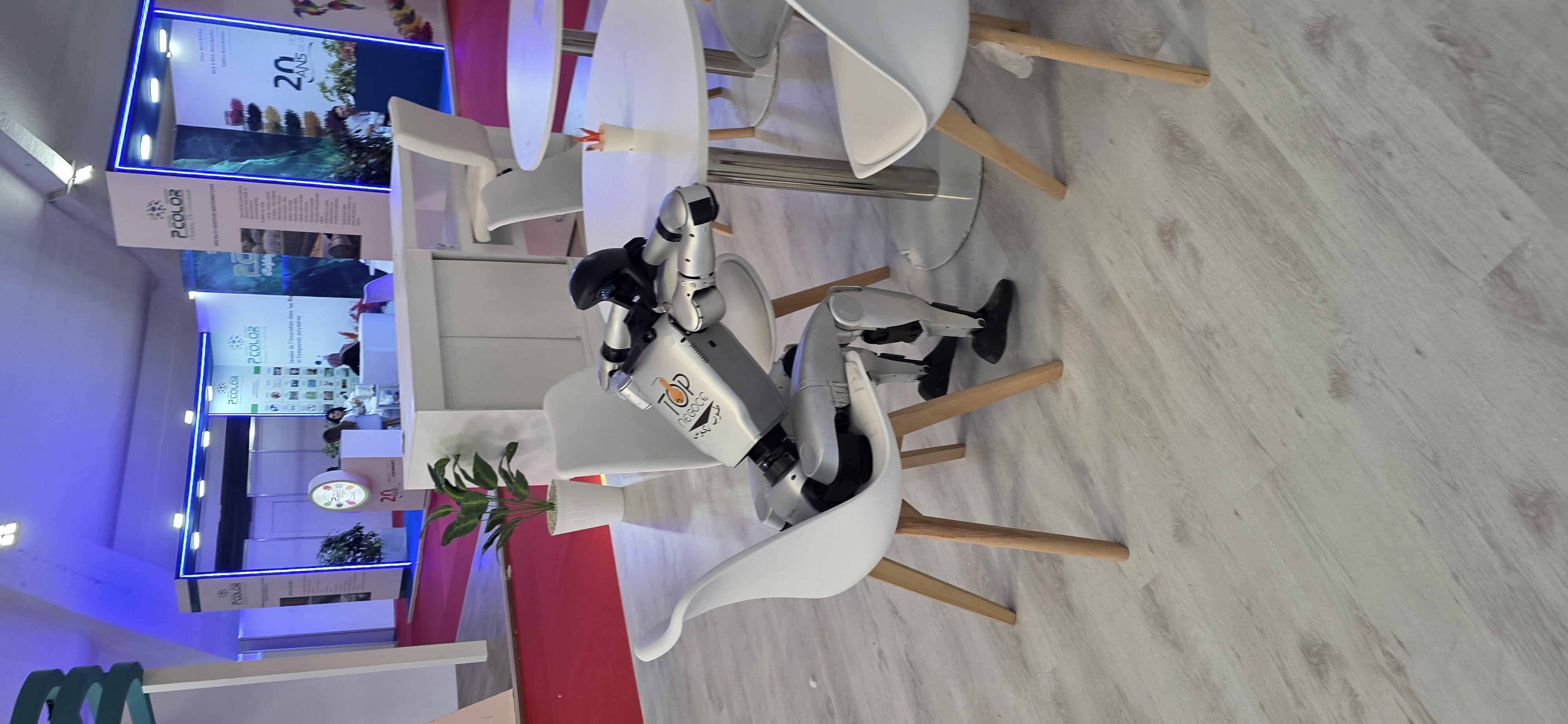 Unitree G1 with swappable battery system